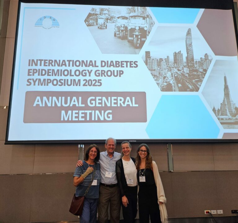 Profª Dra Maria Inês Schmidt, Prof Dr Bruce Duncan, Profª Dra Rita Mattiello e Haissa Cardoso